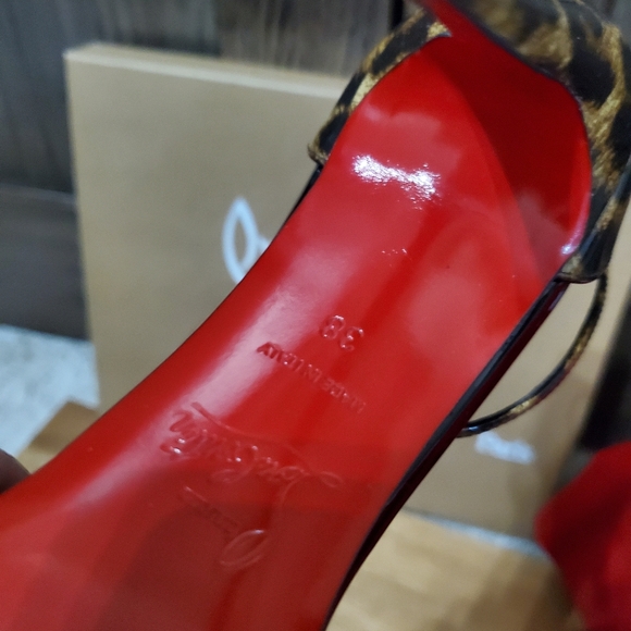 NIB Christian Louboutin Senora Leopard Pump - Picture 5 of 6